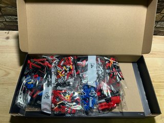 LEGO Technic Ferrari Daytona SP3 42143