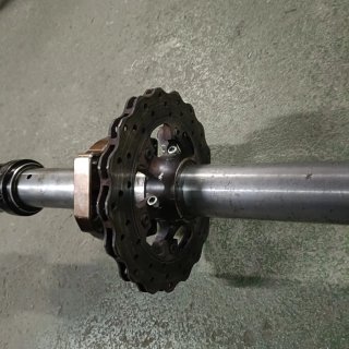Eje de kart kz de 50 completo.