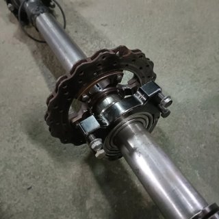 Eje de kart kz de 50 completo.