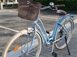 Bicicleta Decathlon Azul con Cesta