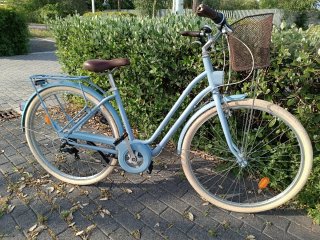 Bicicleta Decathlon Azul con Cesta