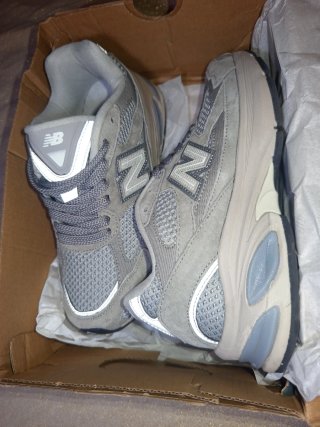 New Balance 2002R Gris