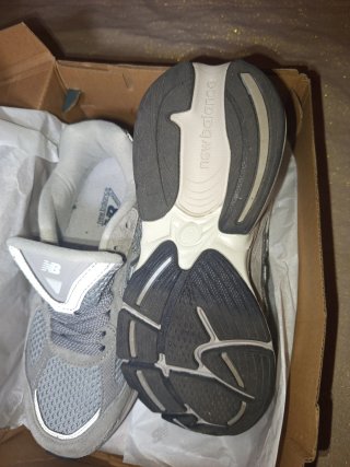 New Balance 2002R Gris