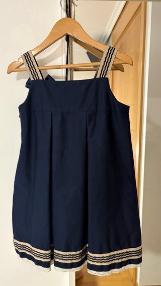 Vestido ceremonia con chaqueta beige y azul