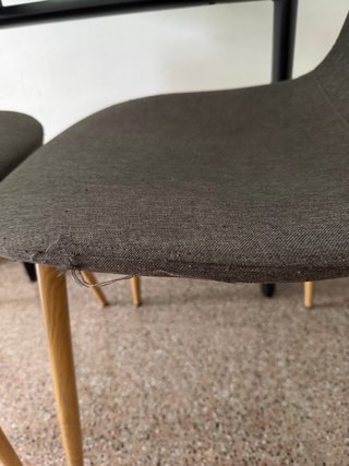 Mesa de comedor + 4 sillas