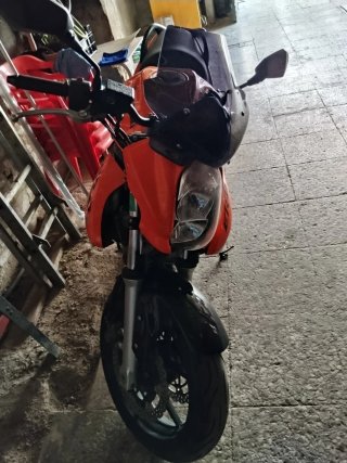 Kawasaki ER6n limitada en papeles