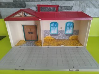 Granja Playmobil con animales y accesorios