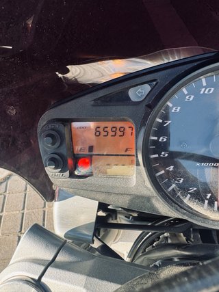 Vendo Suzuki GSR600 Naked Plata o cambio por Nmax