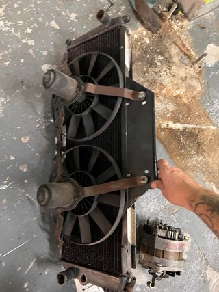 Radiador Alpine + Alternador