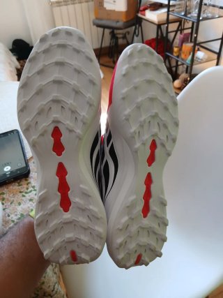 Scarpe da calcio Adidas Predator taglia 42 rosso/nero