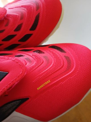 Scarpe da calcio Adidas Predator taglia 42 rosso/nero