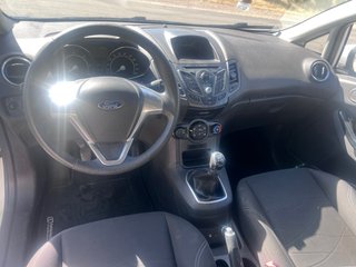 Ford Fiesta 2015 (Un año de garantia)