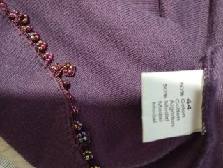 Camiseta Caroll Morada con Detalles