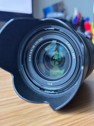 Objetivo Sony E 18-135mm