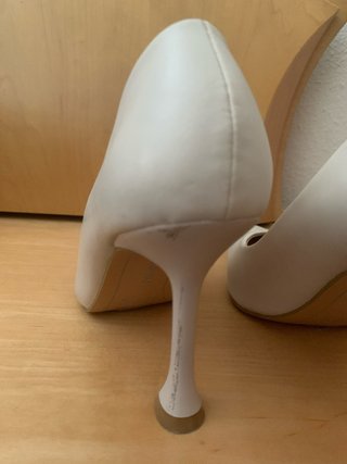 Zapatos de tacón beige
