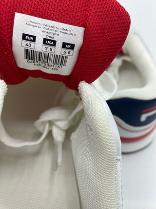 Zapatillas Fila Blancas y Rojas Talla 37-38-40