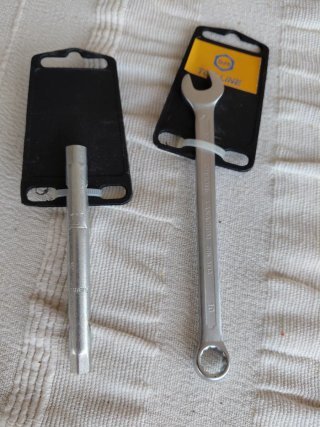 Llave fija y de tubo