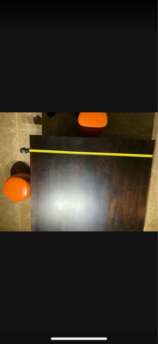 Mesita de salón de madera maciza
