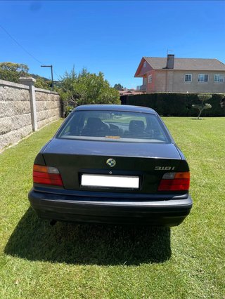 BMW 318i E36