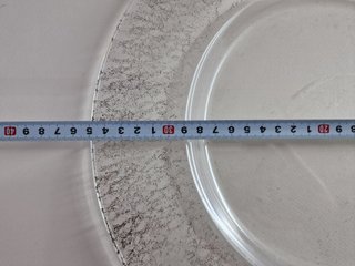 Elegante piatto in vetro trasparente