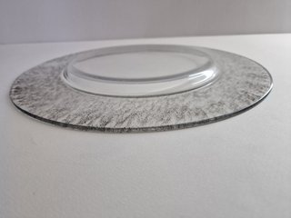 Elegante piatto in vetro trasparente