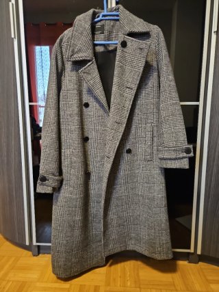 Abrigo cuadros Bershka gris hombre