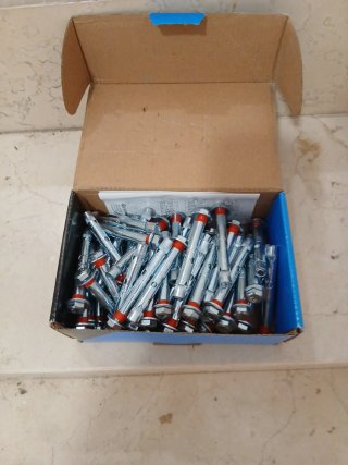 50 tornillos Desa M8/Ø10x80