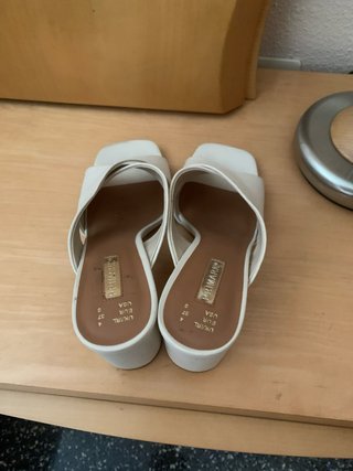 Zuecos beige Primark talla 37