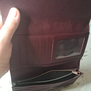 Billetera Gloria Ortiz Piel Beige y Morado