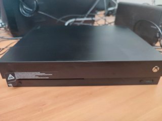 Consola Xbox One X Nera