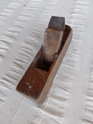 Cepilladora de madera antigua