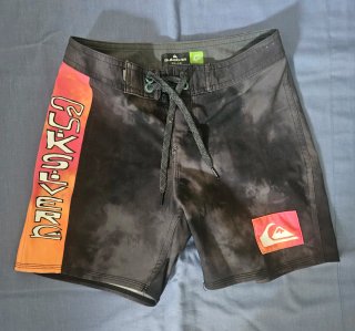 Bañador Quiksilver Negro y Naranja