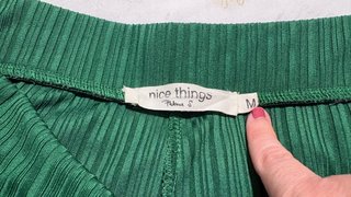 Pantalón ancho verde plisado