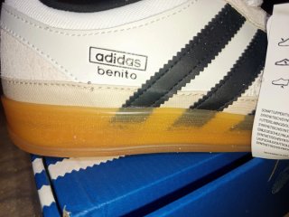 Zapatillas Adidas Blancas y Negras