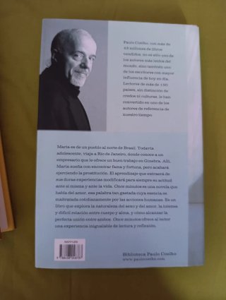 Tres títulos de Paulo Coelho