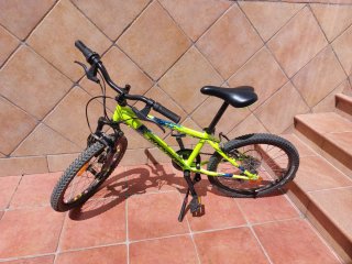 Bicicleta infantil Rockrider verde