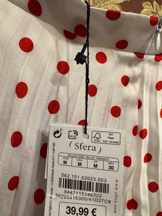 Falda plisada lunares rojos
