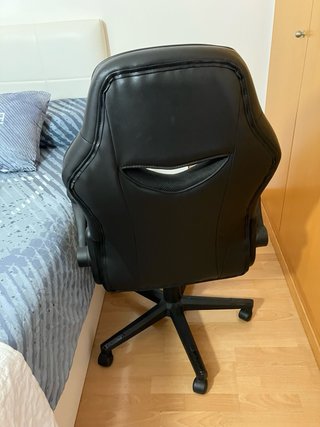 Silla de oficina negra