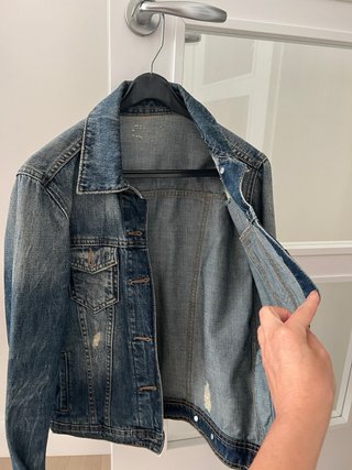 Chaqueta vaquera desgastada