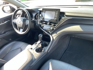 Camry 2.5 220H Advance sedán 160kW