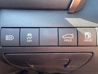 Camry 2.5 220H Advance sedán 160kW