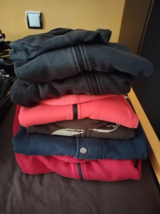 Felpe, pantaloni lunghi e corti e magliette