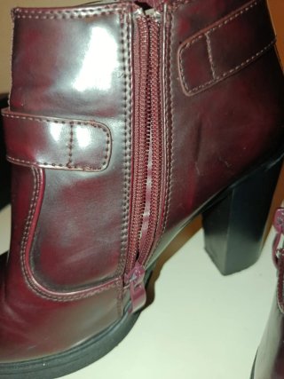 Botines tacón alto burdeos