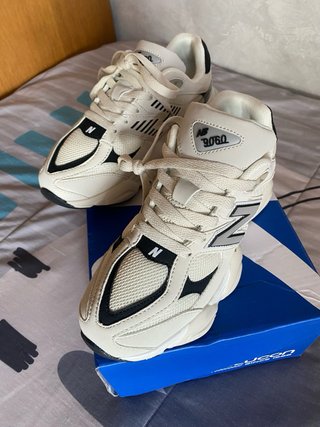 New Balance 9060 Beige/Negro