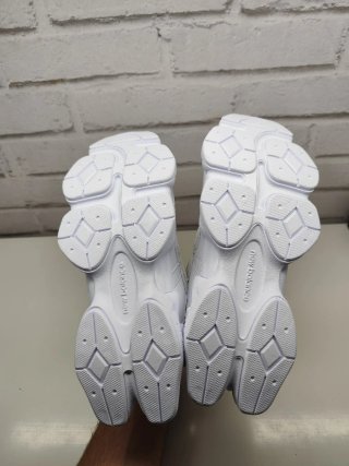 New Balance 9060 Triple White T39