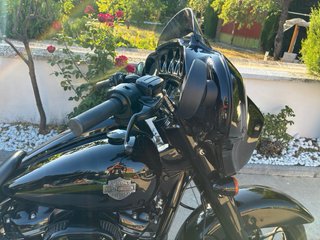 Harley-Davidson Negra Cruiser/Touring