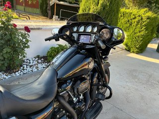 Harley-Davidson Negra Cruiser/Touring