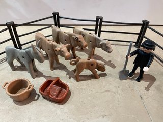 Lote Playmobil Granja Animales y vallado