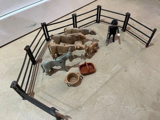 Lote Playmobil Granja Animales y vallado