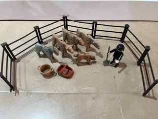 Lote Playmobil Granja Animales y vallado